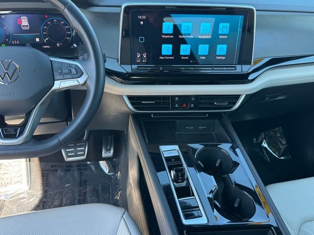 2024 Volkswagen Atlas Cross Sport 2.0T SEL Premium R-Line