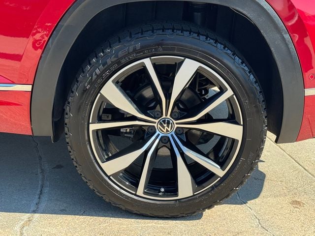 2024 Volkswagen Atlas Cross Sport 2.0T SEL Premium R-Line