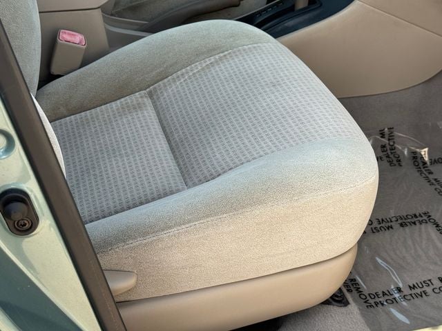 2005 Toyota Corolla LE