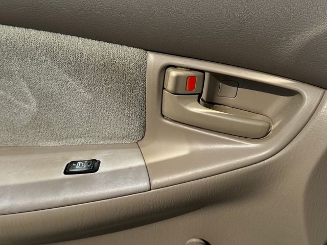 2005 Toyota Corolla LE