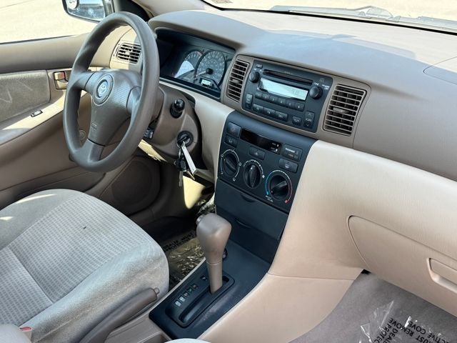 2005 Toyota Corolla LE