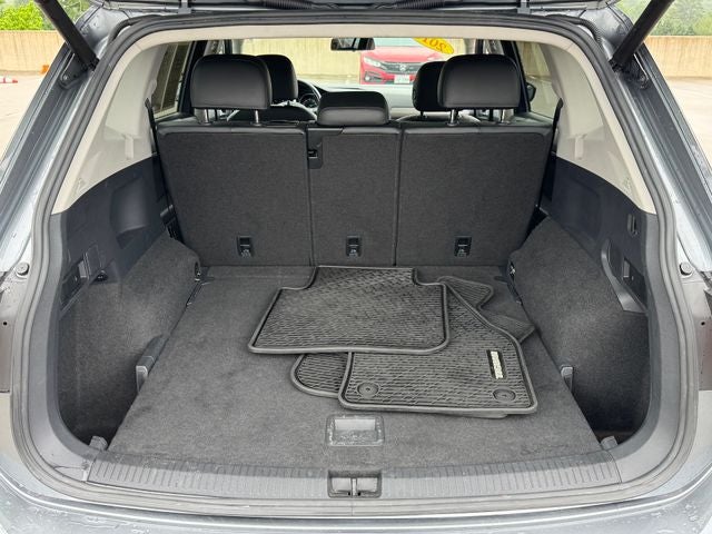 2018 Volkswagen Tiguan 2.0T SEL 4Motion