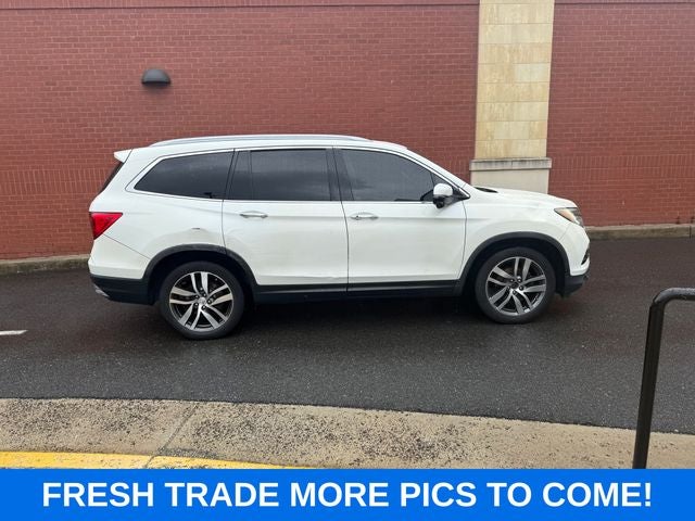 2016 Honda Pilot 4WD Touring's photo