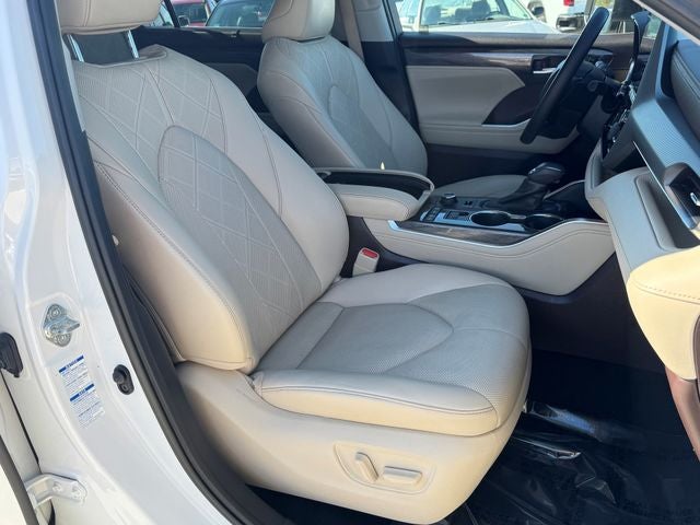 2021 Toyota Highlander Platinum