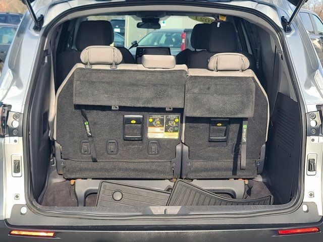 2021 Toyota Sienna LE 8 Passenger