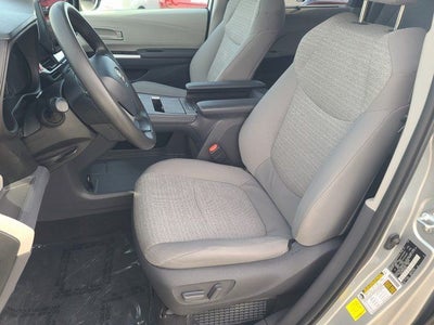 2021 Toyota Sienna LE 8 Passenger