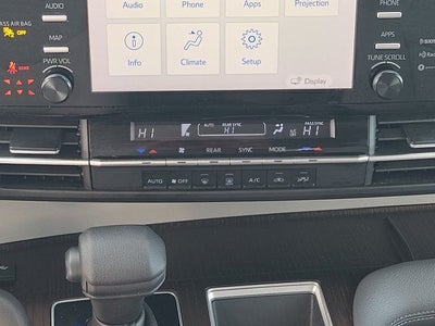 2021 Toyota Sienna LE 8 Passenger