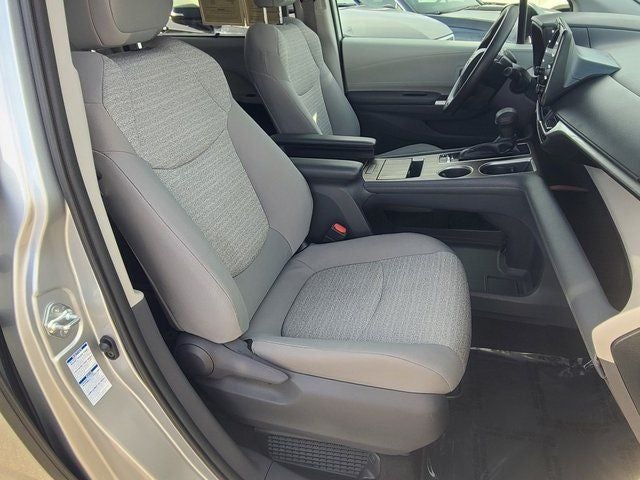 2021 Toyota Sienna LE 8 Passenger