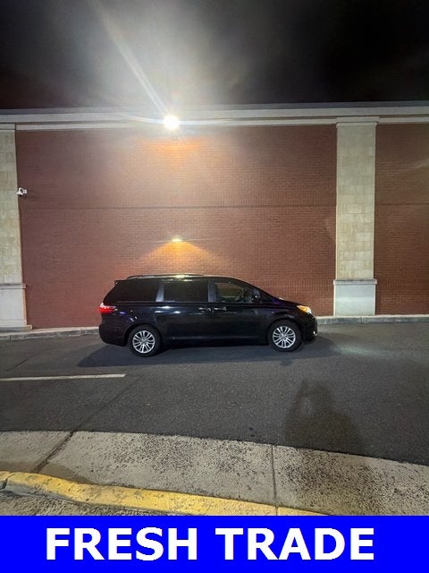 2015 Toyota Sienna L 7 Passenger