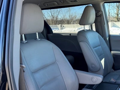 2015 Toyota Sienna L 7 Passenger