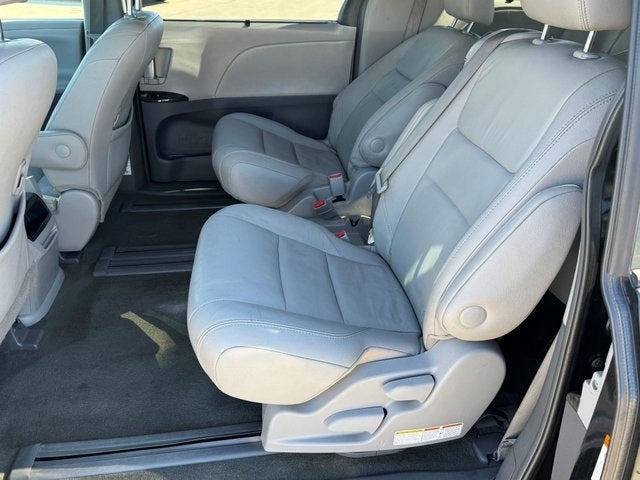 2015 Toyota Sienna L 7 Passenger