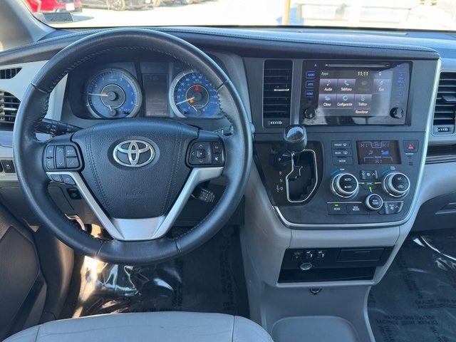 2015 Toyota Sienna L 7 Passenger