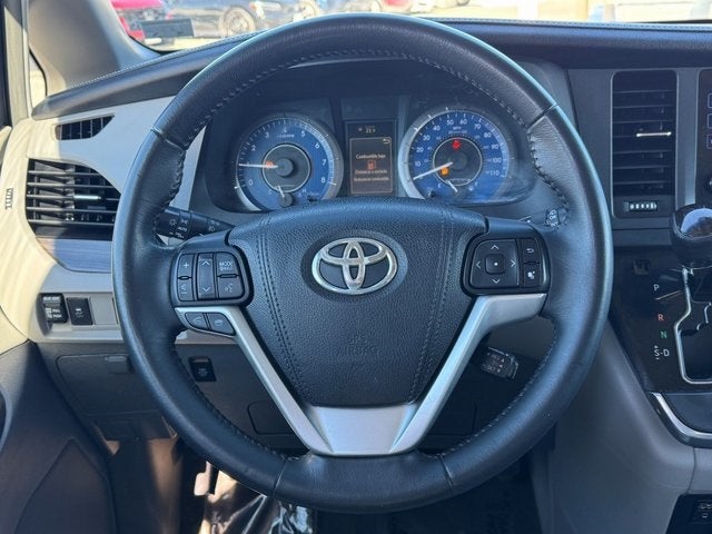 2015 Toyota Sienna L 7 Passenger
