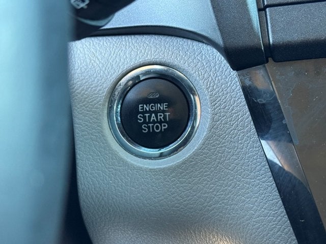 2015 Toyota Sienna L 7 Passenger