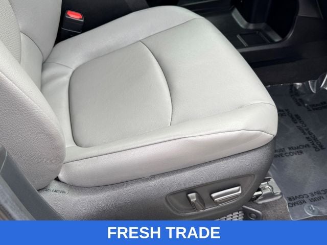 2025 Toyota Sienna XLE 8 Passenger