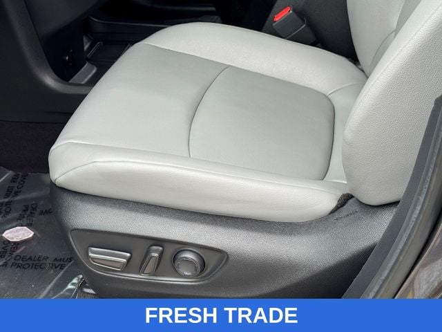 2025 Toyota Sienna XLE 8 Passenger