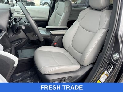 2025 Toyota Sienna XLE 8 Passenger