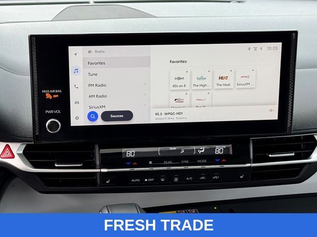 2025 Toyota Sienna XLE 8 Passenger