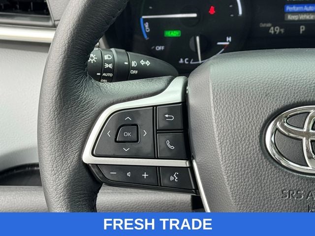 2025 Toyota Sienna XLE 8 Passenger