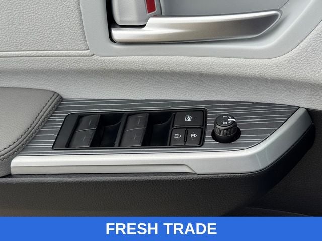 2025 Toyota Sienna XLE 8 Passenger