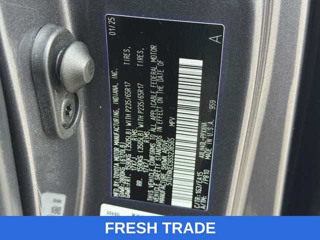 2025 Toyota Sienna XLE 8 Passenger