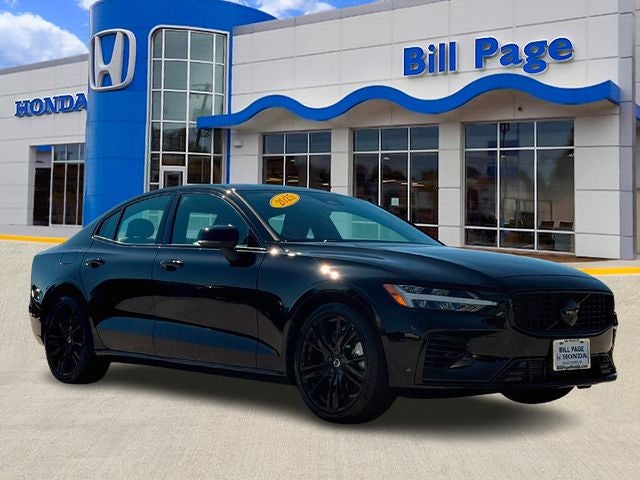 2025 Volvo S60 Plug-In Hybrid T8 Ultra Black Edition