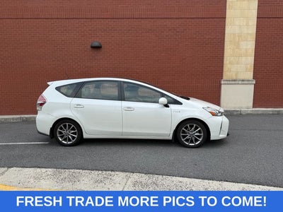2017 Toyota Prius v Five