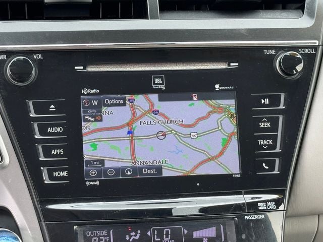 2017 Toyota Prius v Five