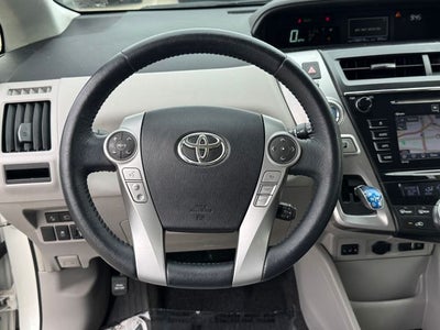 2017 Toyota Prius v Five
