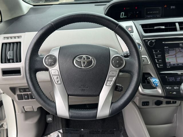 2017 Toyota Prius v Five