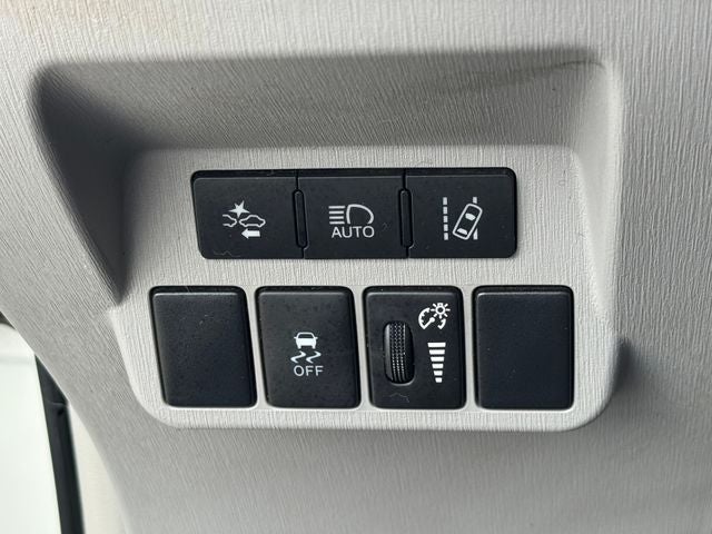 2017 Toyota Prius v Five
