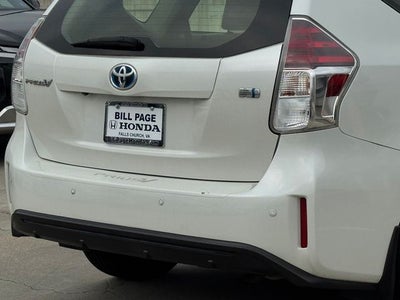 2017 Toyota Prius v Five