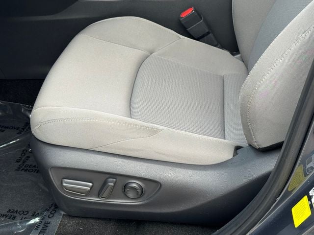 2024 Toyota Venza LE