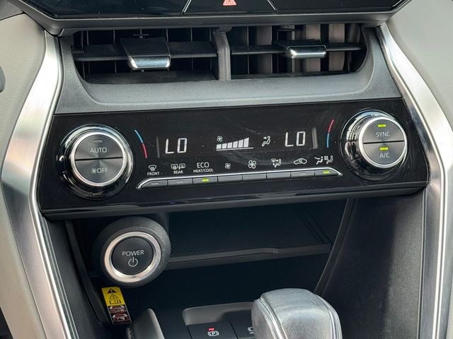 2024 Toyota Venza LE