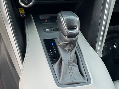 2024 Toyota Venza LE