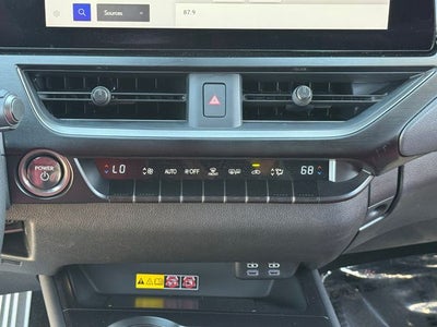 2024 Lexus UX 250h F SPORT Handling