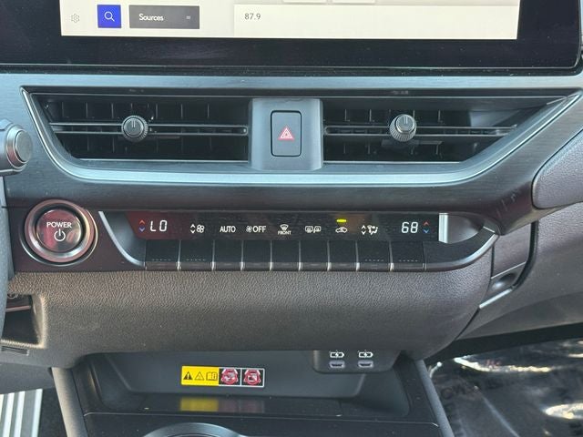 2024 Lexus UX 250h F SPORT Handling