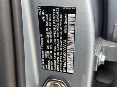 2025 Porsche Macan Base