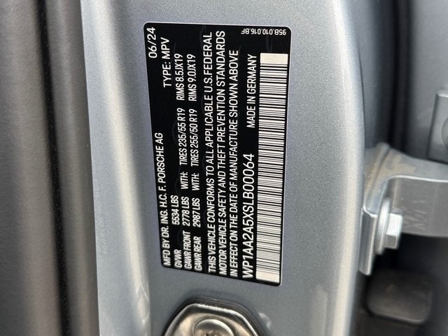 2025 Porsche Macan Base