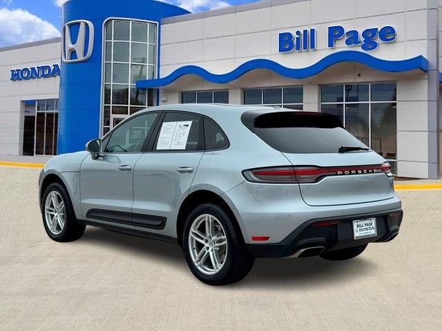 2025 Porsche Macan Base