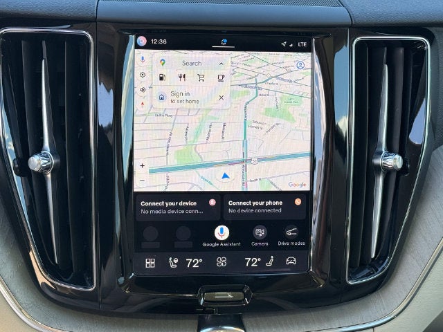 2024 Volvo XC60 B5 Plus Dark Theme