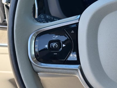 2024 Volvo XC60 B5 Plus Dark Theme