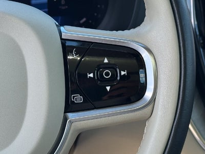 2024 Volvo XC60 B5 Plus Dark Theme
