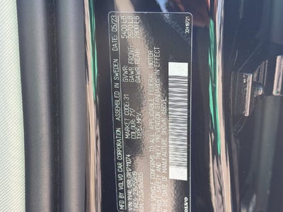 2024 Volvo XC60 B5 Plus Dark Theme