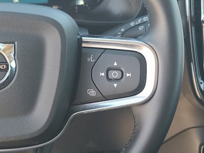 2025 Volvo XC40 B5 Plus Bright Theme