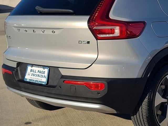 2025 Volvo XC40 B5 Plus Bright Theme