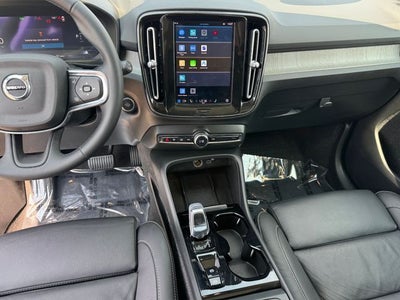 2023 Volvo XC40 B5 Plus Dark Theme