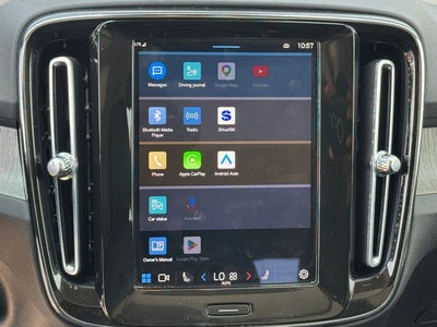 2023 Volvo XC40 B5 Plus Dark Theme