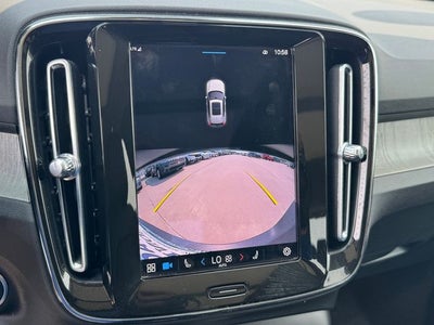 2023 Volvo XC40 B5 Plus Dark Theme