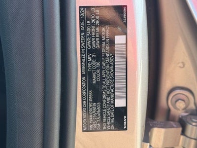 2025 Volvo XC60 B5 Plus